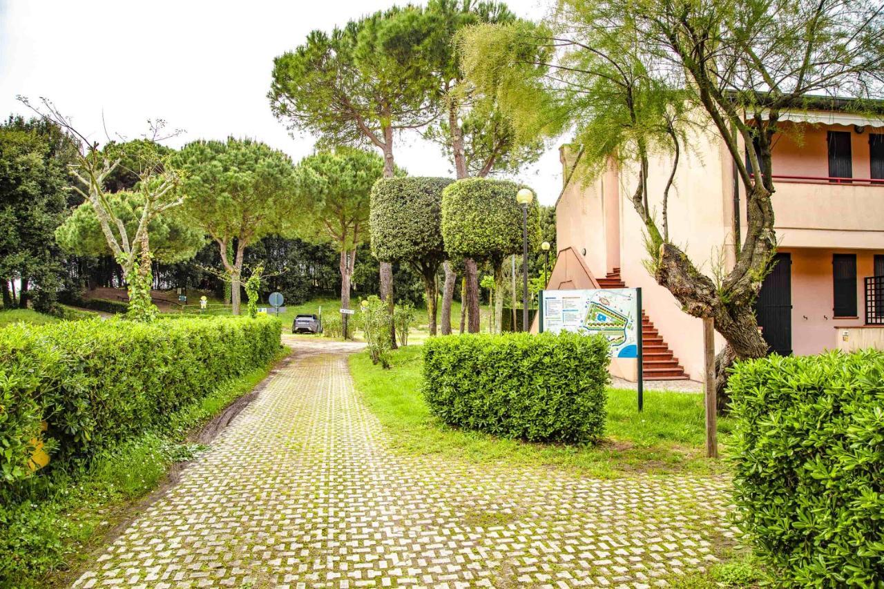 רוסולינה Tize Village מראה חיצוני תמונה